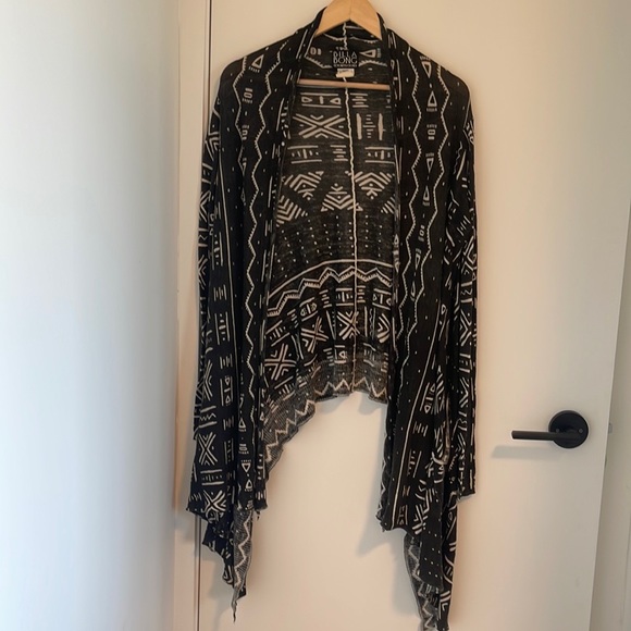 Billabong Designers Closet B&W Aztec Print Shawl - M - Picture 2 of 6